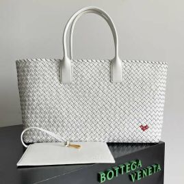 Picture of Bottega Veneta Lady Handbags _SKUfw153033934fw